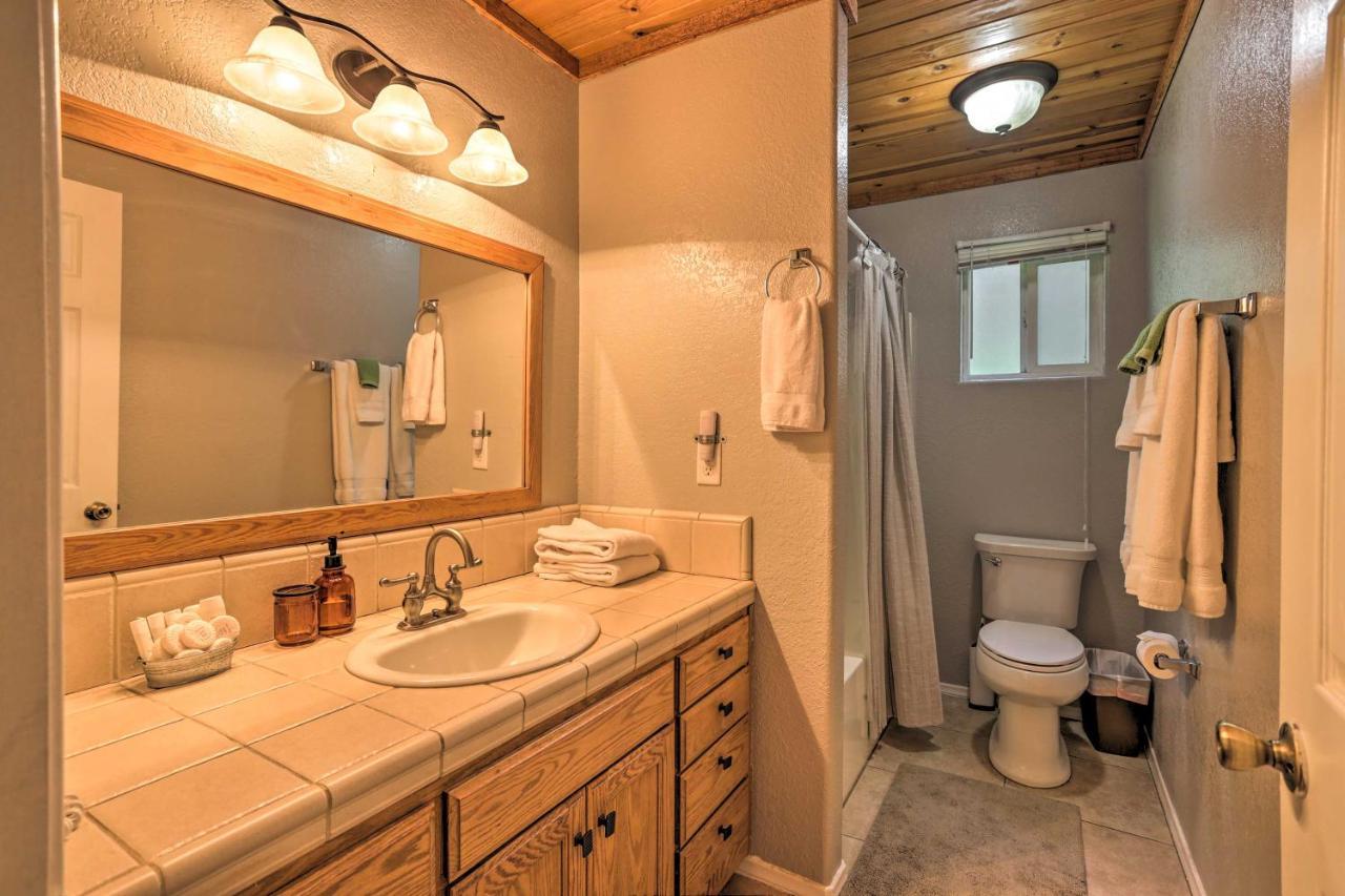 Remodeled Crestline Retreat Walk To Lake Gregory! Exterior photo