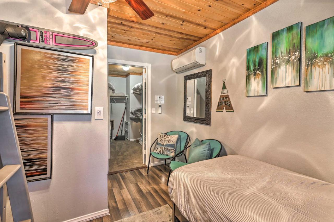 Remodeled Crestline Retreat Walk To Lake Gregory! Exterior photo