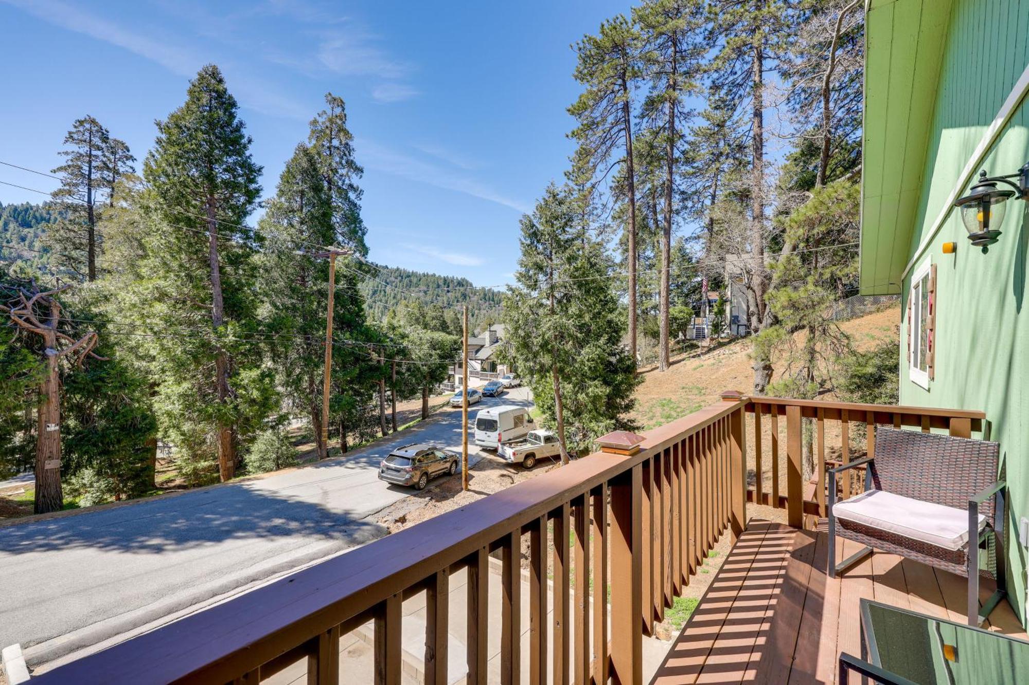 Remodeled Crestline Retreat Walk To Lake Gregory! Exterior photo